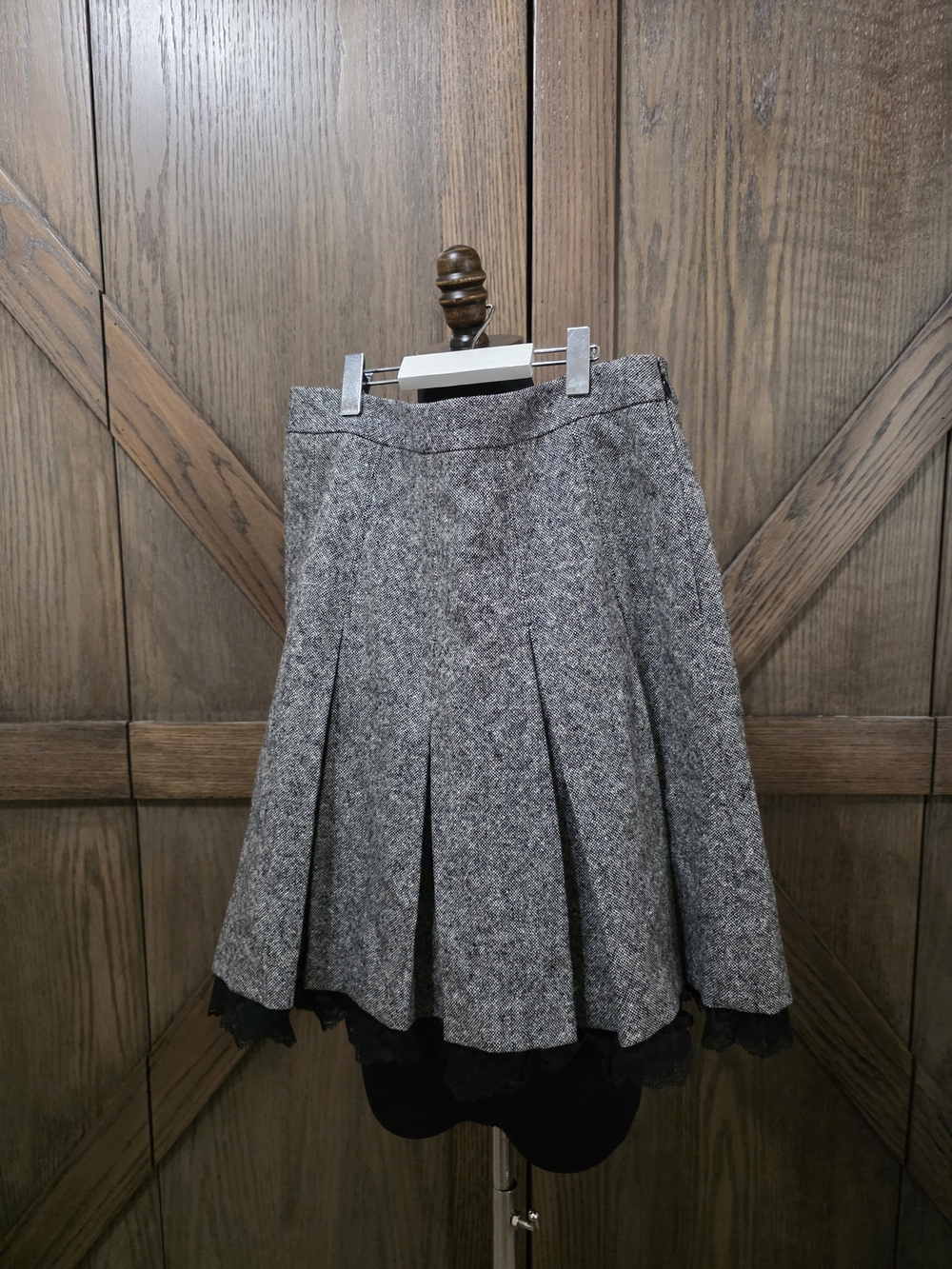 Diane Von Furstenberg Gray Tweed Pleated Skirt with Black Lace Hem